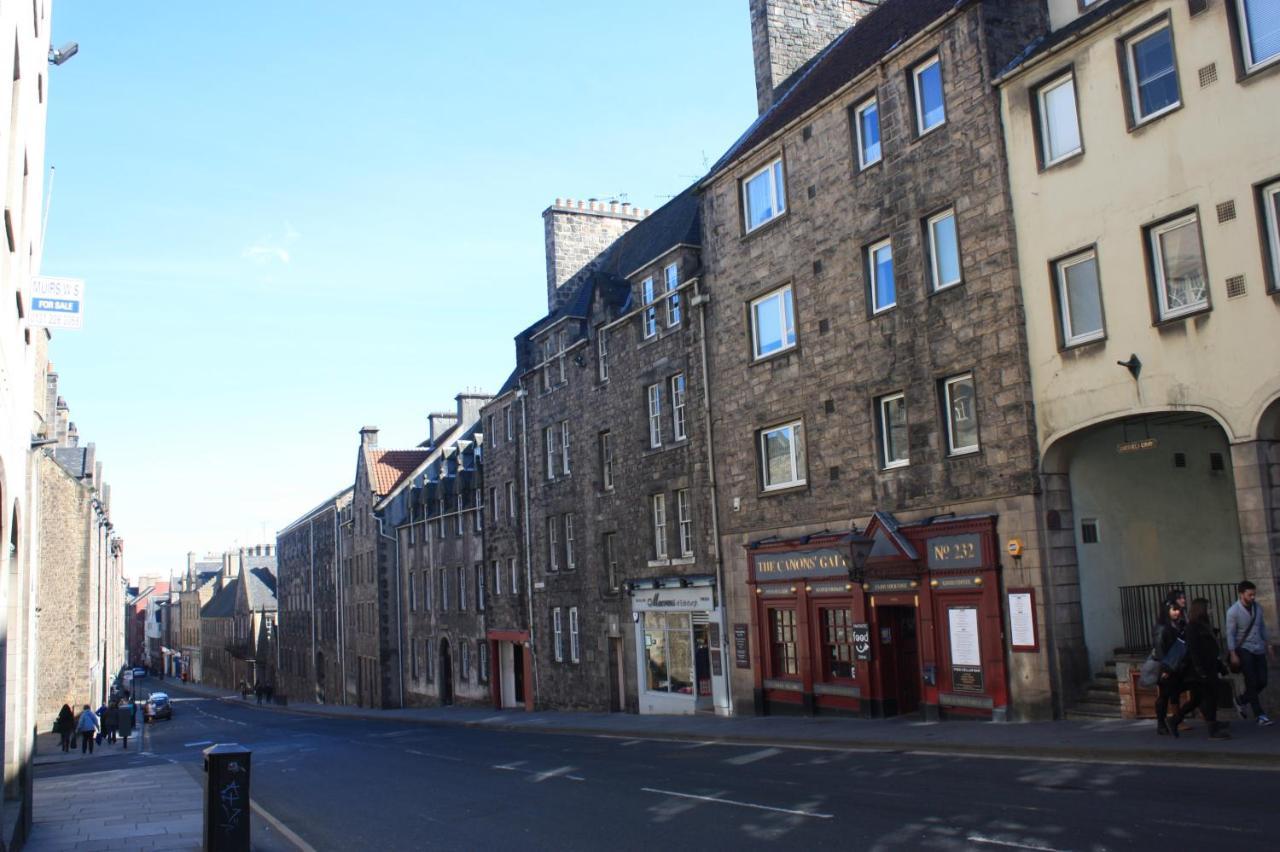 Royal Mile Famous Canongate Flat Единбург Екстер'єр фото
